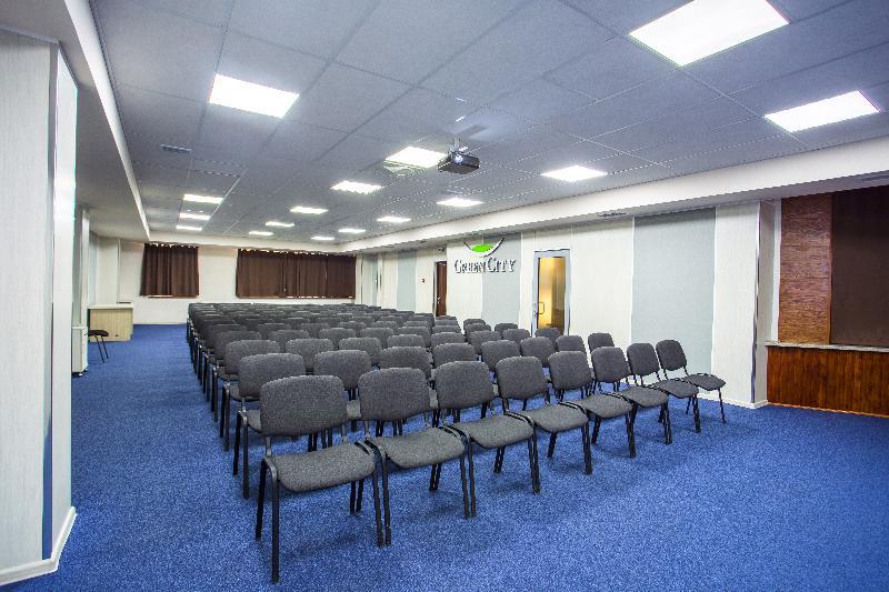 Green City Hotel Бишкек Екстериор снимка
