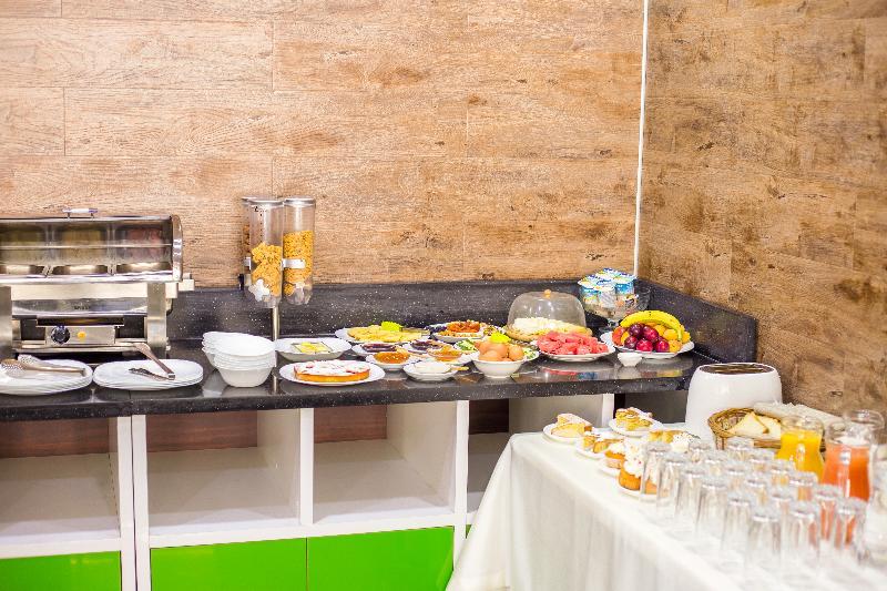 Green City Hotel Бишкек Екстериор снимка