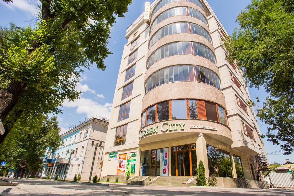 Green City Hotel Бишкек Екстериор снимка