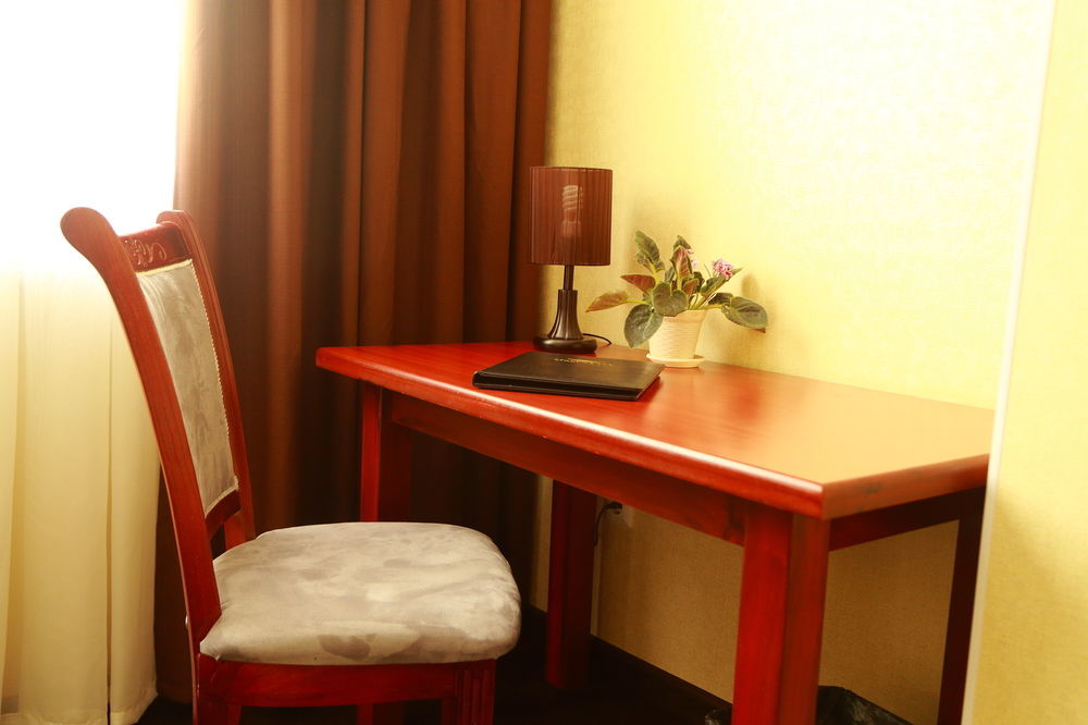 Green City Hotel Бишкек Екстериор снимка