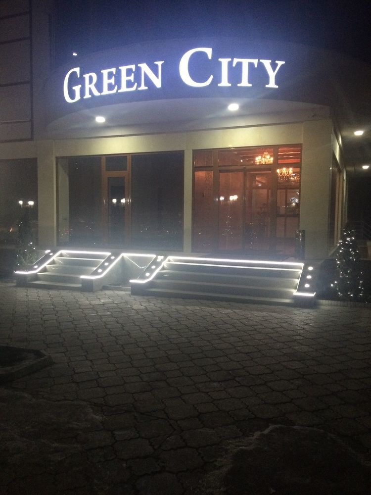 Green City Hotel Бишкек Екстериор снимка