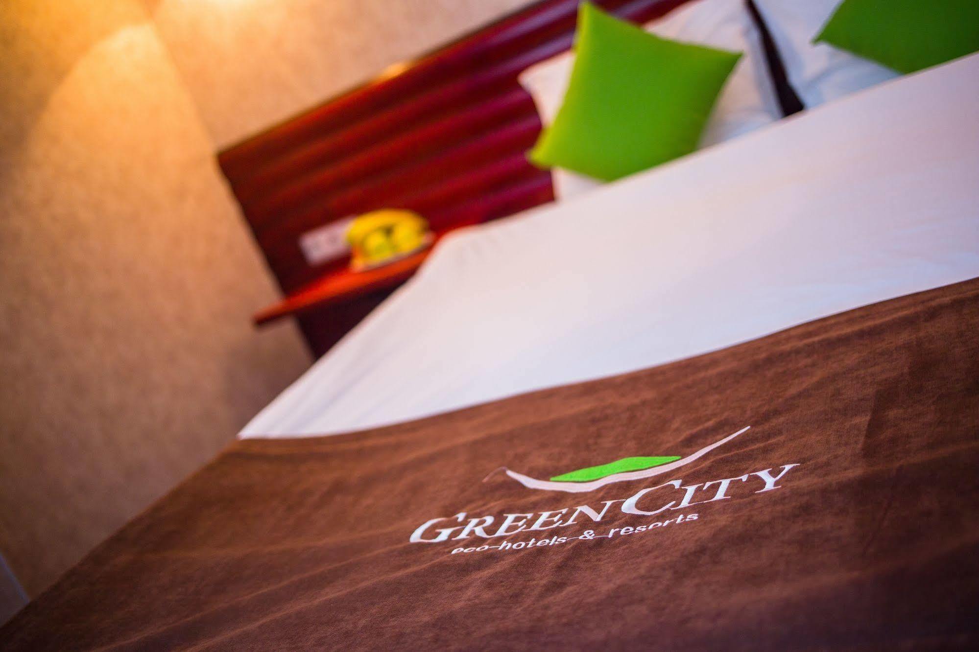 Green City Hotel Бишкек Екстериор снимка